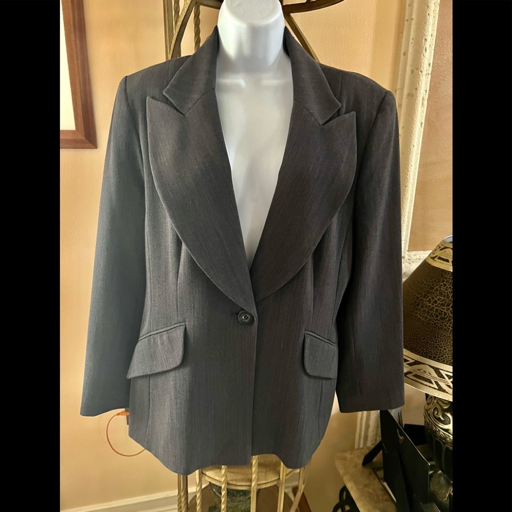 CHARLES GRAY - London- for Savvy Dark Gray Polyester/Wool Blazer Size M